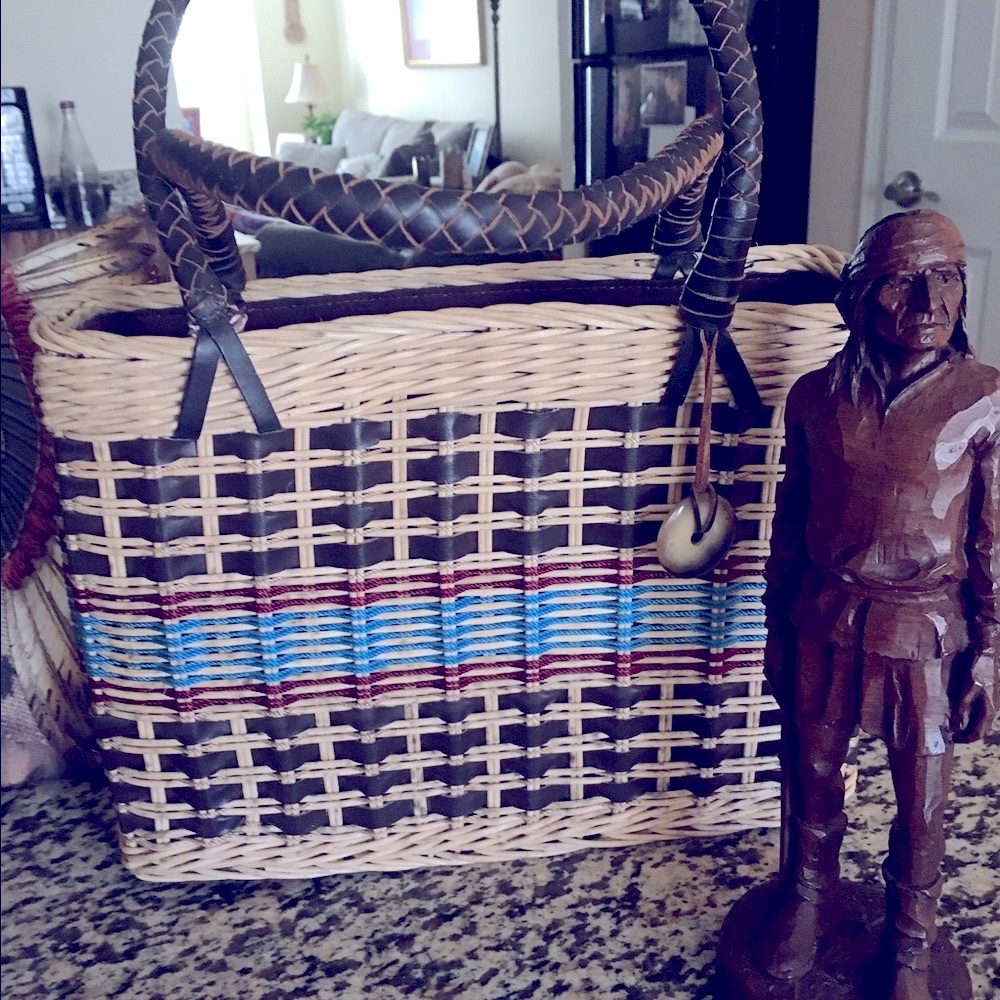 PRICE DROP NWT STRAW BAG